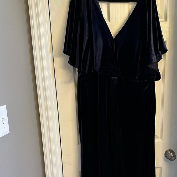 Revelry Elegant Dark Gray Dress - Picture 6 of 7